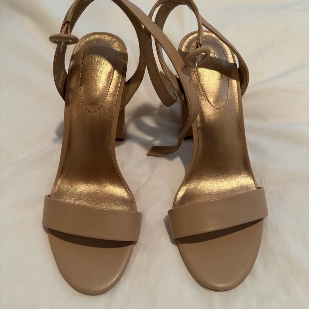 Brand New Mix No. 6 nude/beige heeled sandals size 9.5